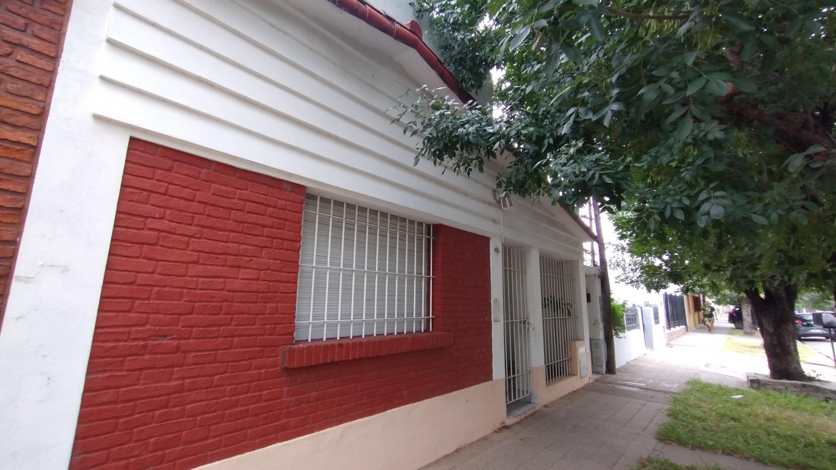 Casa a 3 cuadras de Av. Aristobulo del Valle. Oportunidad!