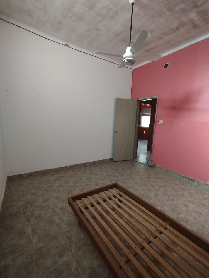 Casa a 3 cuadras de Av. Aristobulo del Valle. Oportunidad!