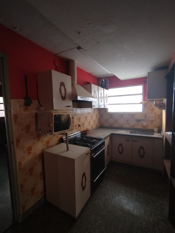 Casa a 3 cuadras de Av. Aristobulo del Valle. Oportunidad!