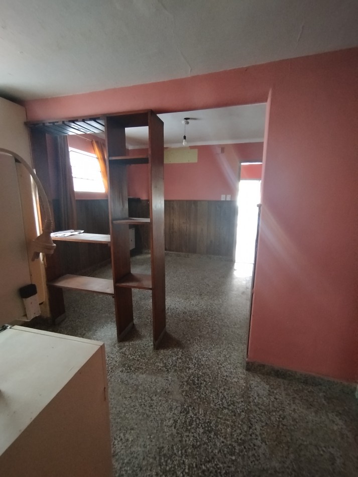 Casa a 3 cuadras de Av. Aristobulo del Valle. Oportunidad!