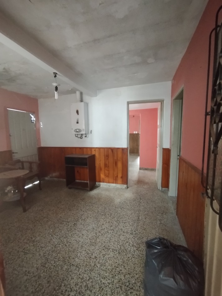 Casa a 3 cuadras de Av. Aristobulo del Valle. Oportunidad!