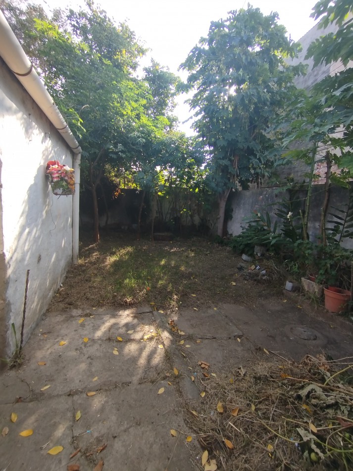 Casa a 3 cuadras de Av. Aristobulo del Valle. Oportunidad!