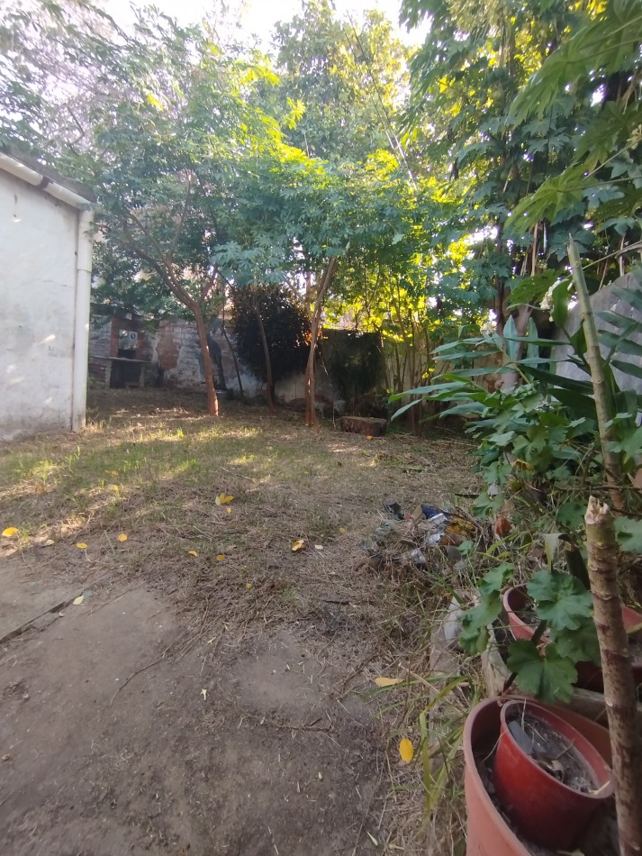 Casa a 3 cuadras de Av. Aristobulo del Valle. Oportunidad!